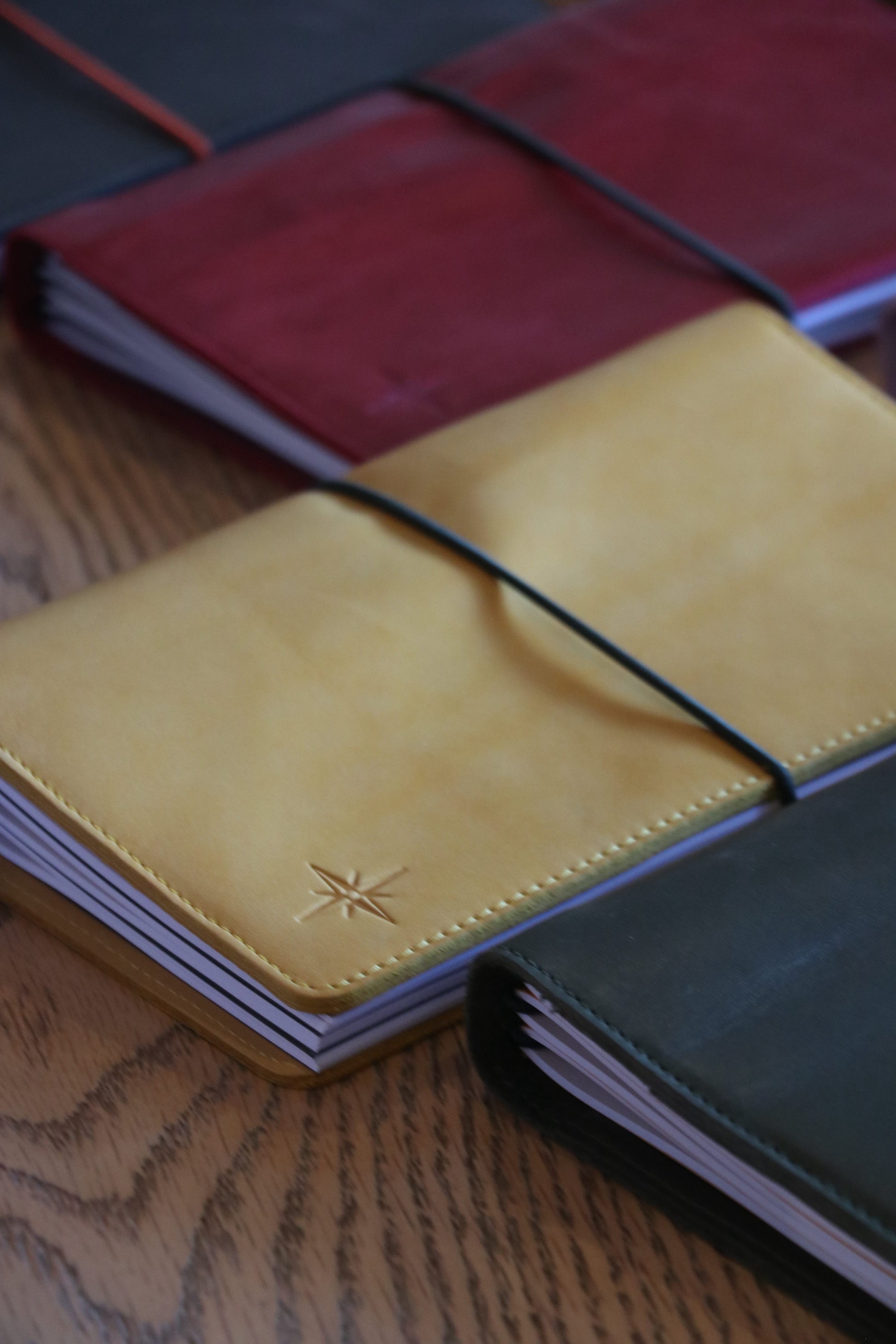 CLASSIC - Yellow Miel - A la Carte. Prints