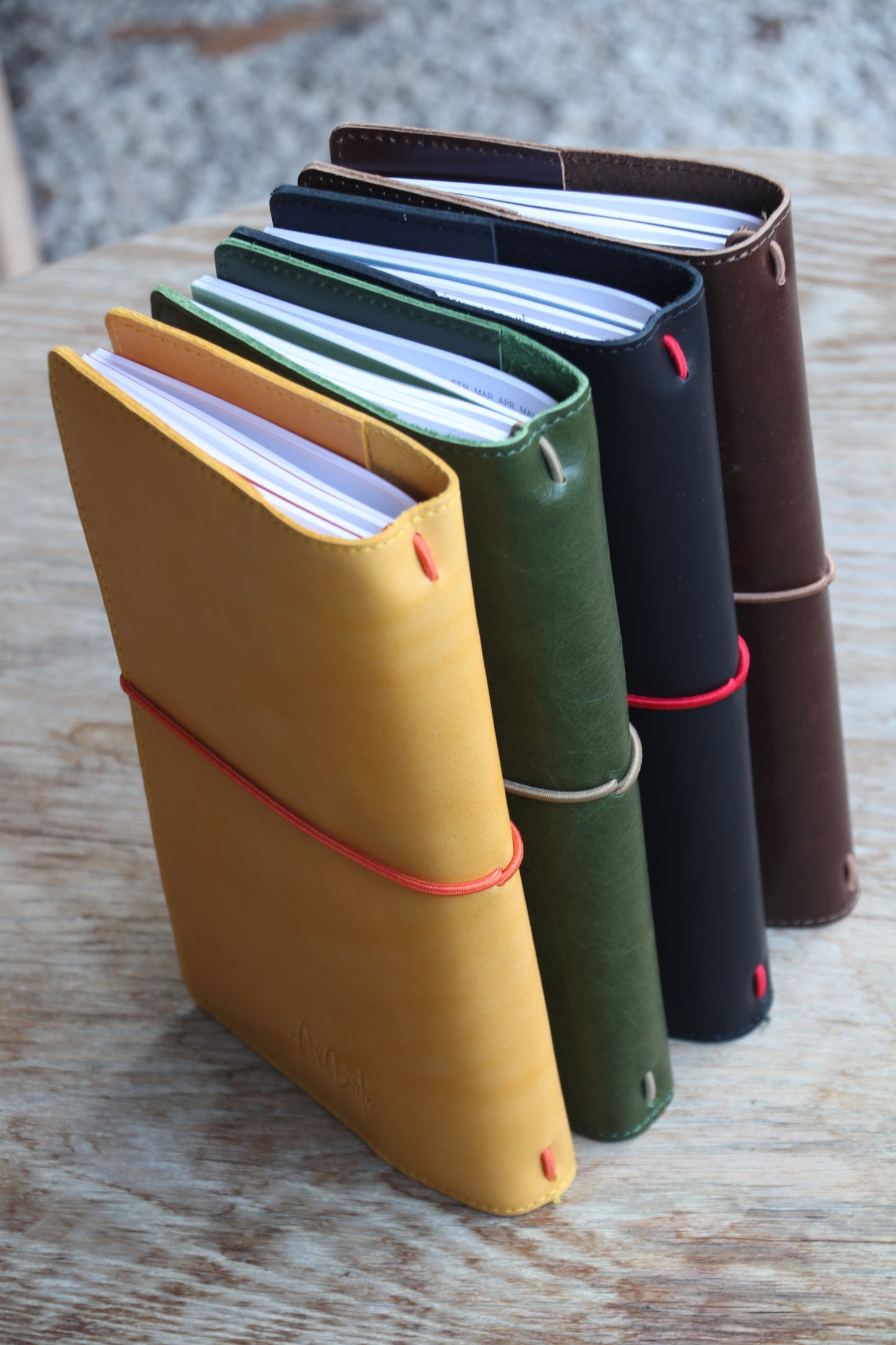 SLIM - Brown Maroon - A la Carte. Prints