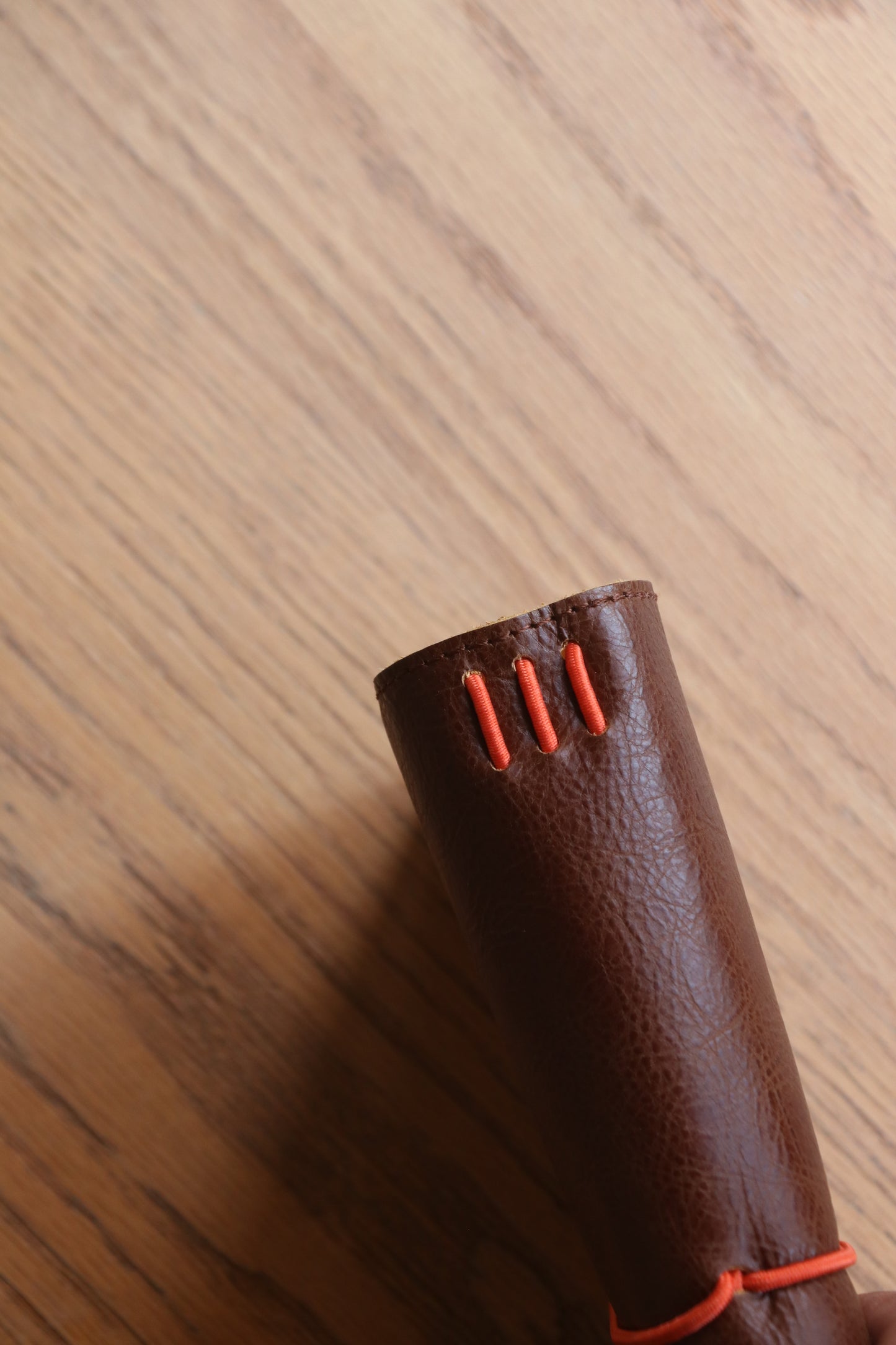 CLASSIC - Brown Maroon